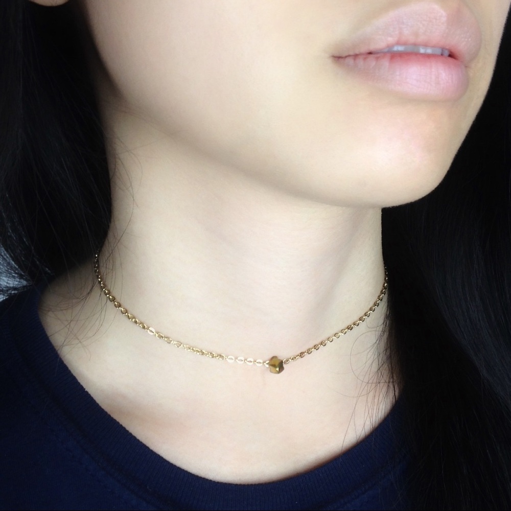BCBGENERATION DAINTY NECKLACE GOLD CHOKER TASSEL